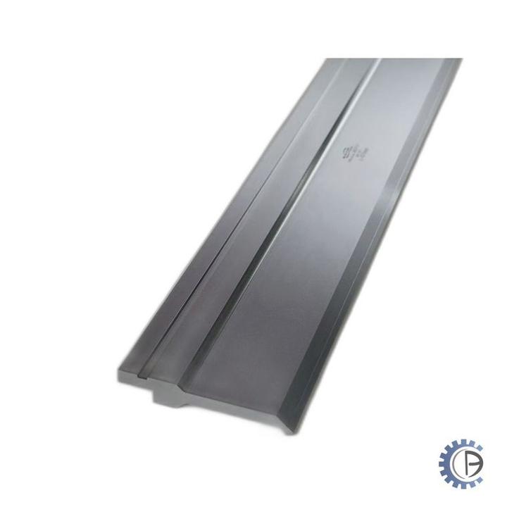 Radius punch